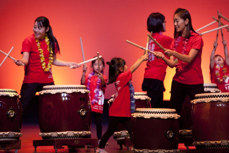 Taiko Together 6 Photo Courtesy: Los Angelos Taiko Institute(6MB, 5236 x 3491 pixels)